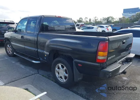 2002 GMC Sierra 1500 Denali z USA, uszkodzony, nr VIN 2GTFK69U821396781